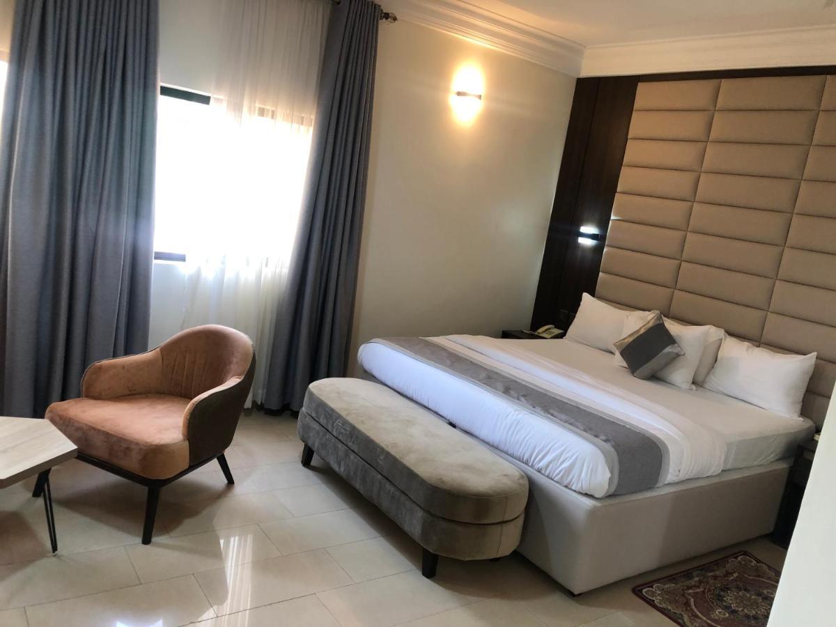Roban Hotels Limited Энугу Экстерьер фото