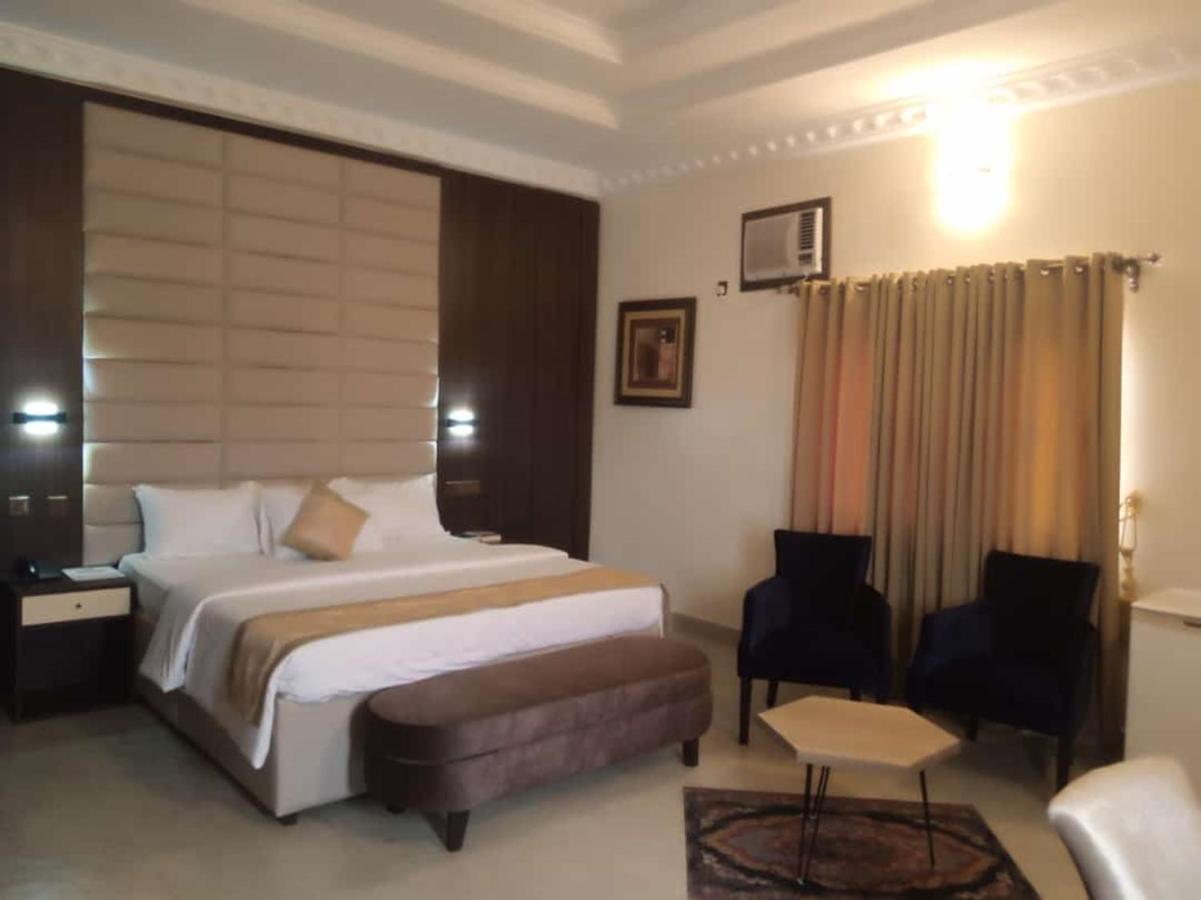 Roban Hotels Limited Энугу Экстерьер фото