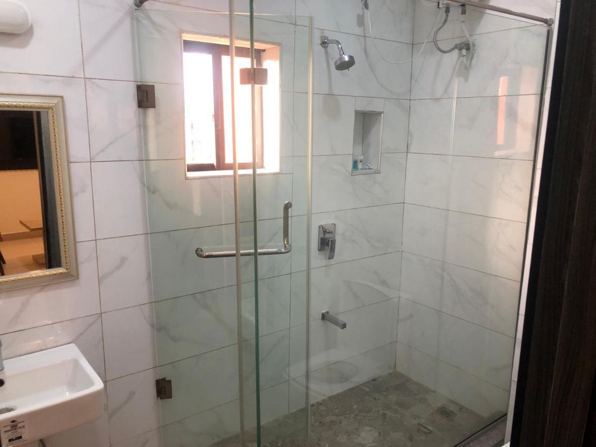 Roban Hotels Limited Энугу Экстерьер фото